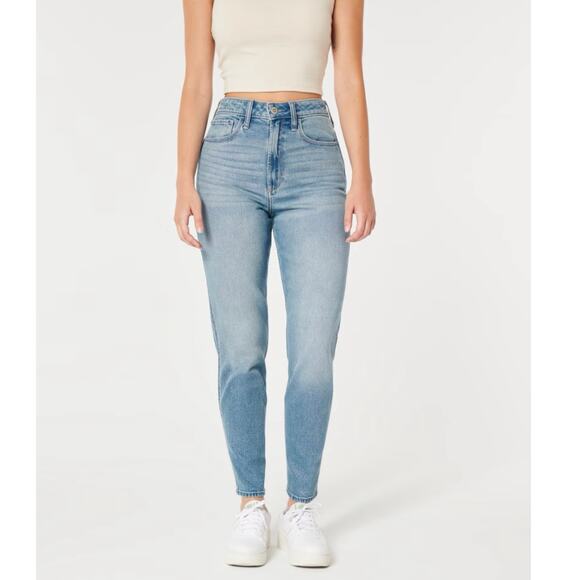 Hollister NWT Curvy Ultra High Rise Mom Jean Size 000S - Picture 8 of 11